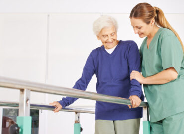 therapist-with-patient